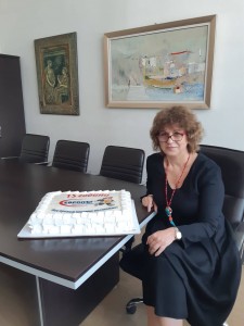 маса с торта и Светлана Костова