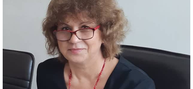 Светлана Костова